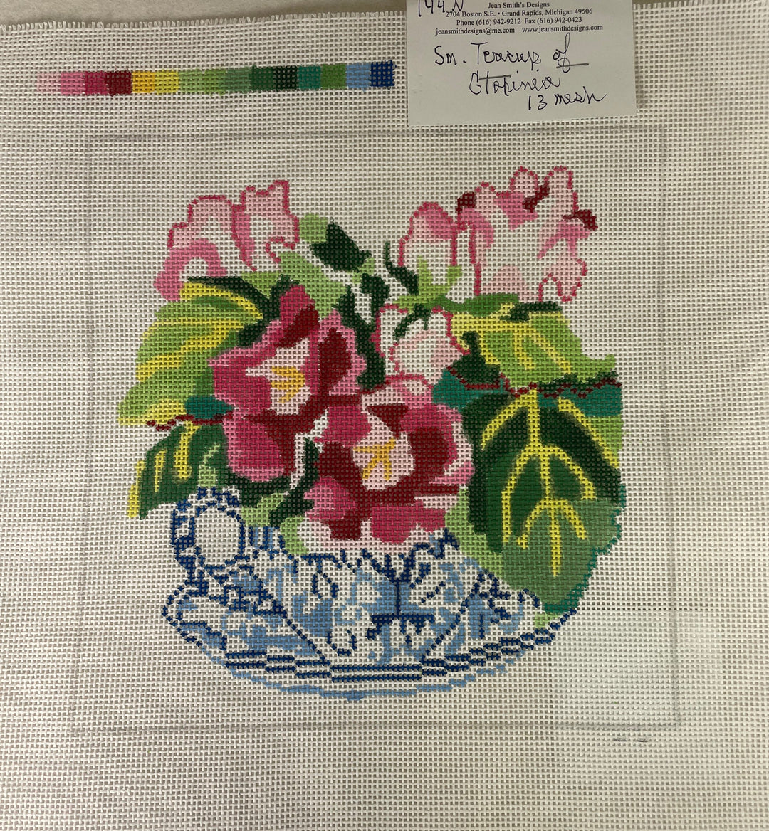 Jean Smith 144N Small Teacup of Gloxinia