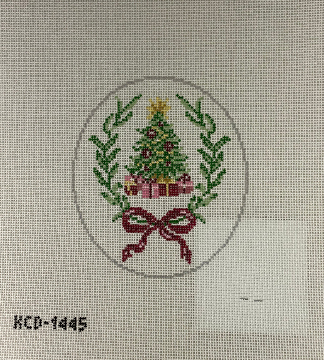 * Christmas Tree Oval Ornament KCD1445