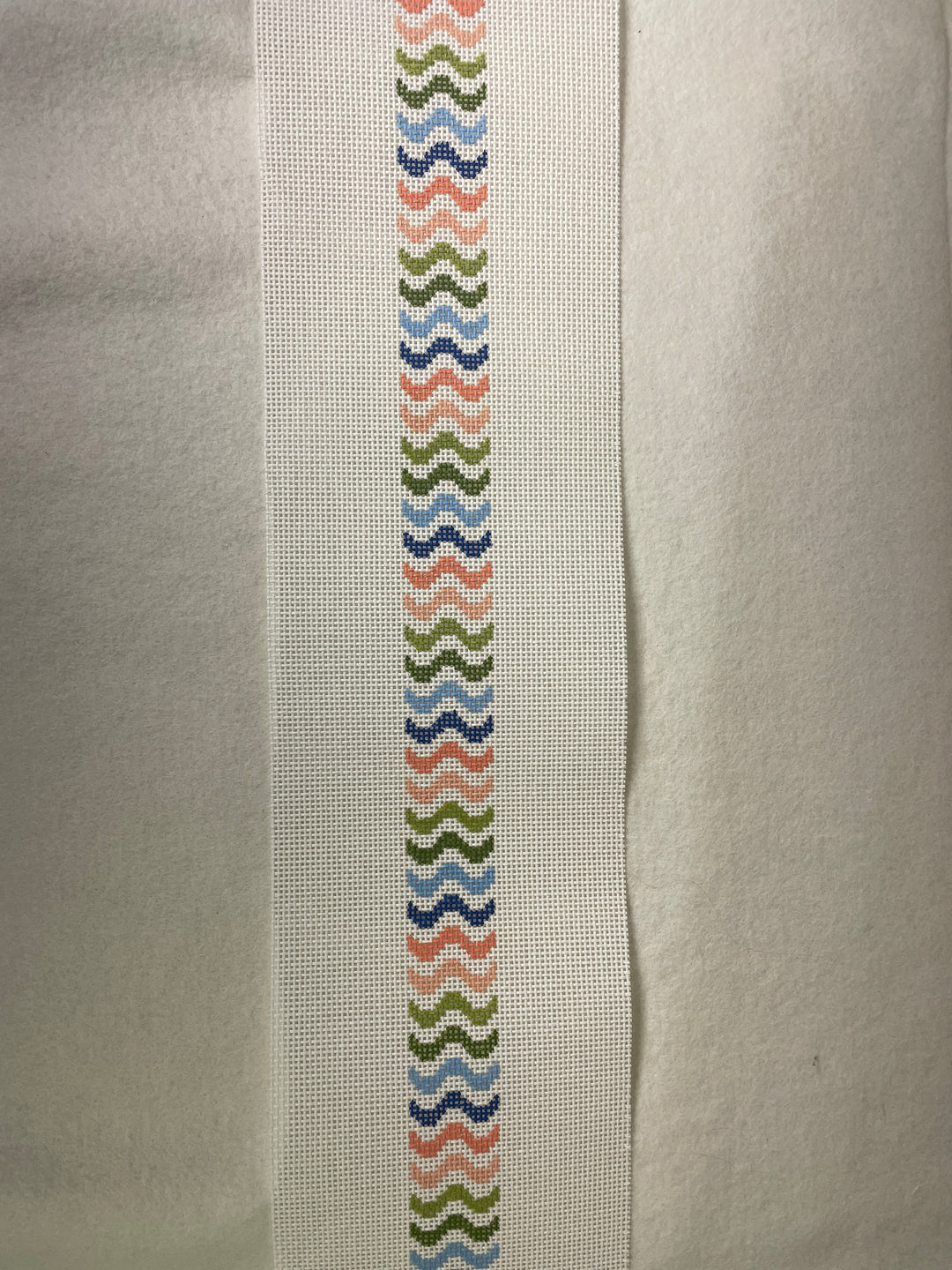 * Goodpoint GP96 Rainbow Squiggle Belt