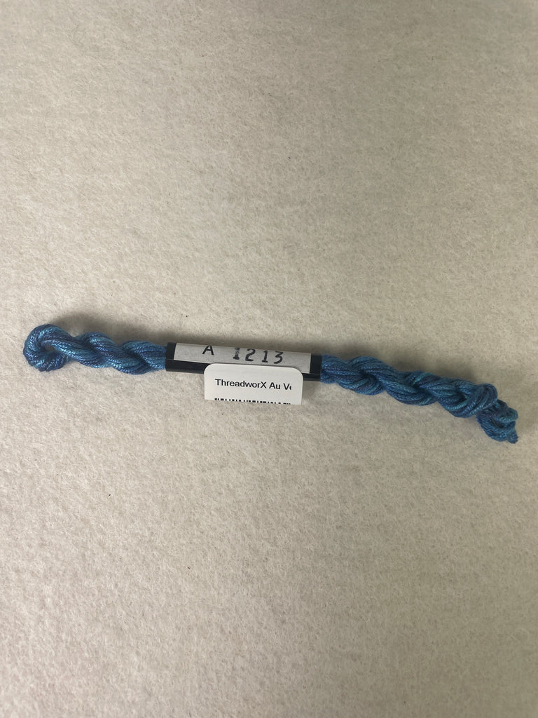 ThreadworX Au Ver A Soie O/D Silk-  A1213 Midnight Sky