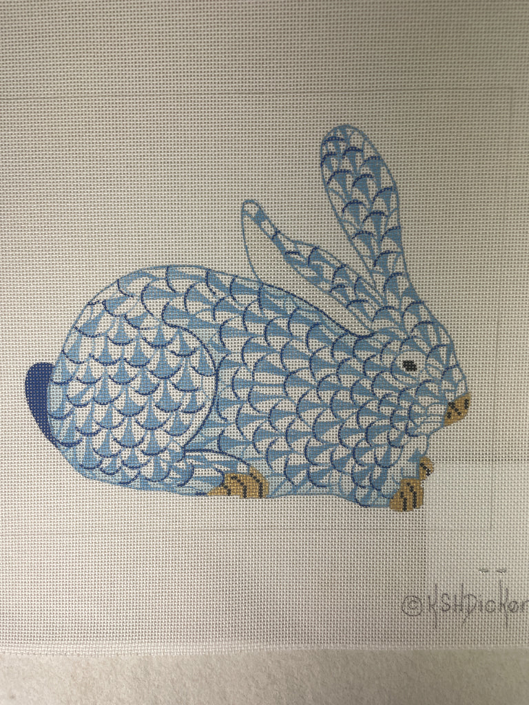 * Kate Dickerson SST32R Herend Inspired Fishnet Crouching Blue Bunny with Gold