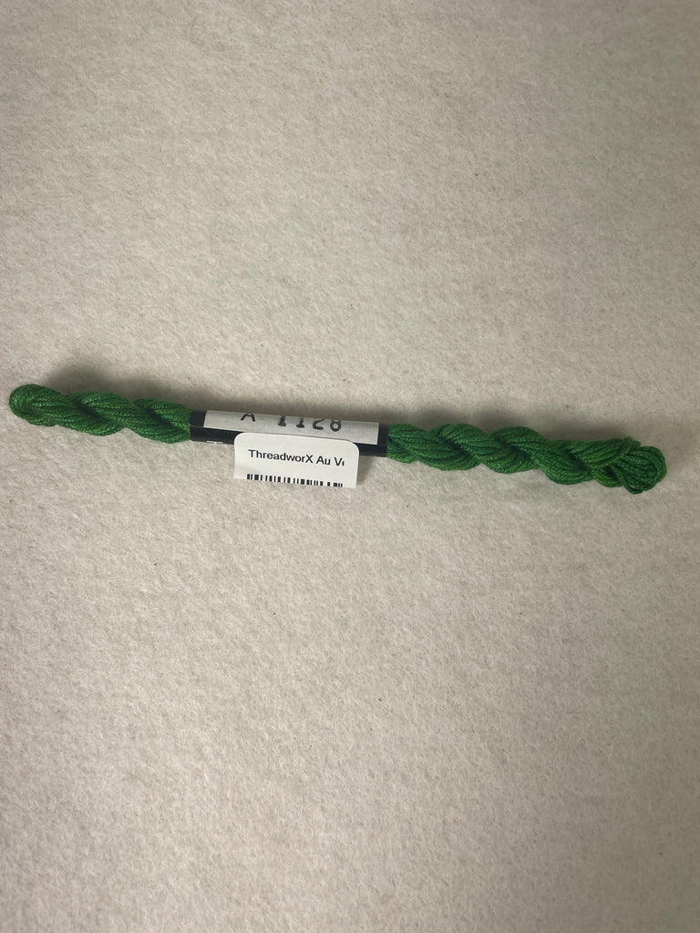 ThreadworX Au Ver A Soie O/D Silk-  A1128 Grass