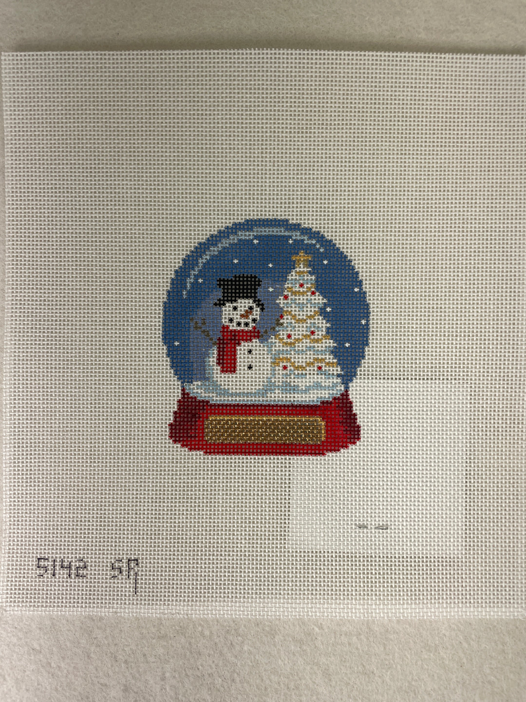 * Susan Roberts Needlepoint SR142 Snow Globe- Snowman