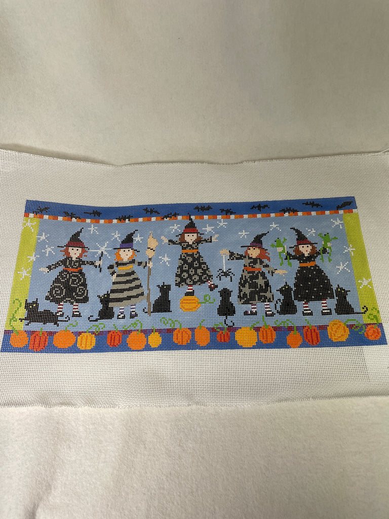 * Pippin PET037 Witches Bolster