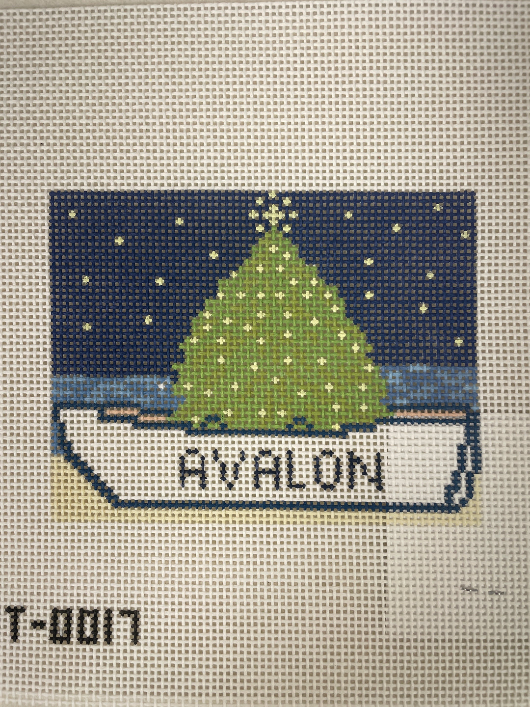 B. Hartzell BHT-0017 Christmas Boat- Avalon