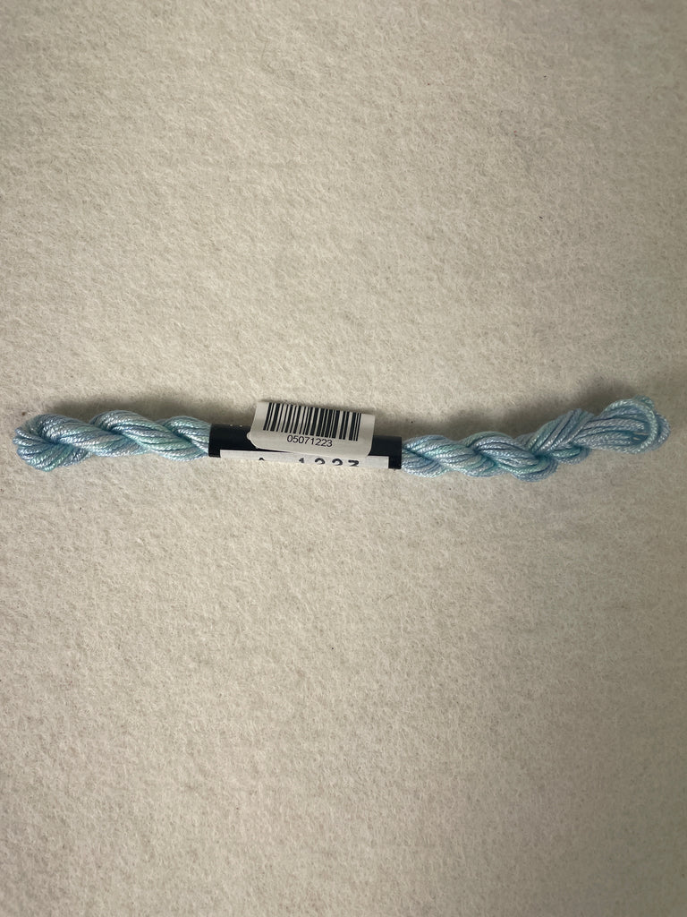 ThreadworX Au Ver A Soie O/D Silk-  A1223 Clear Ocean