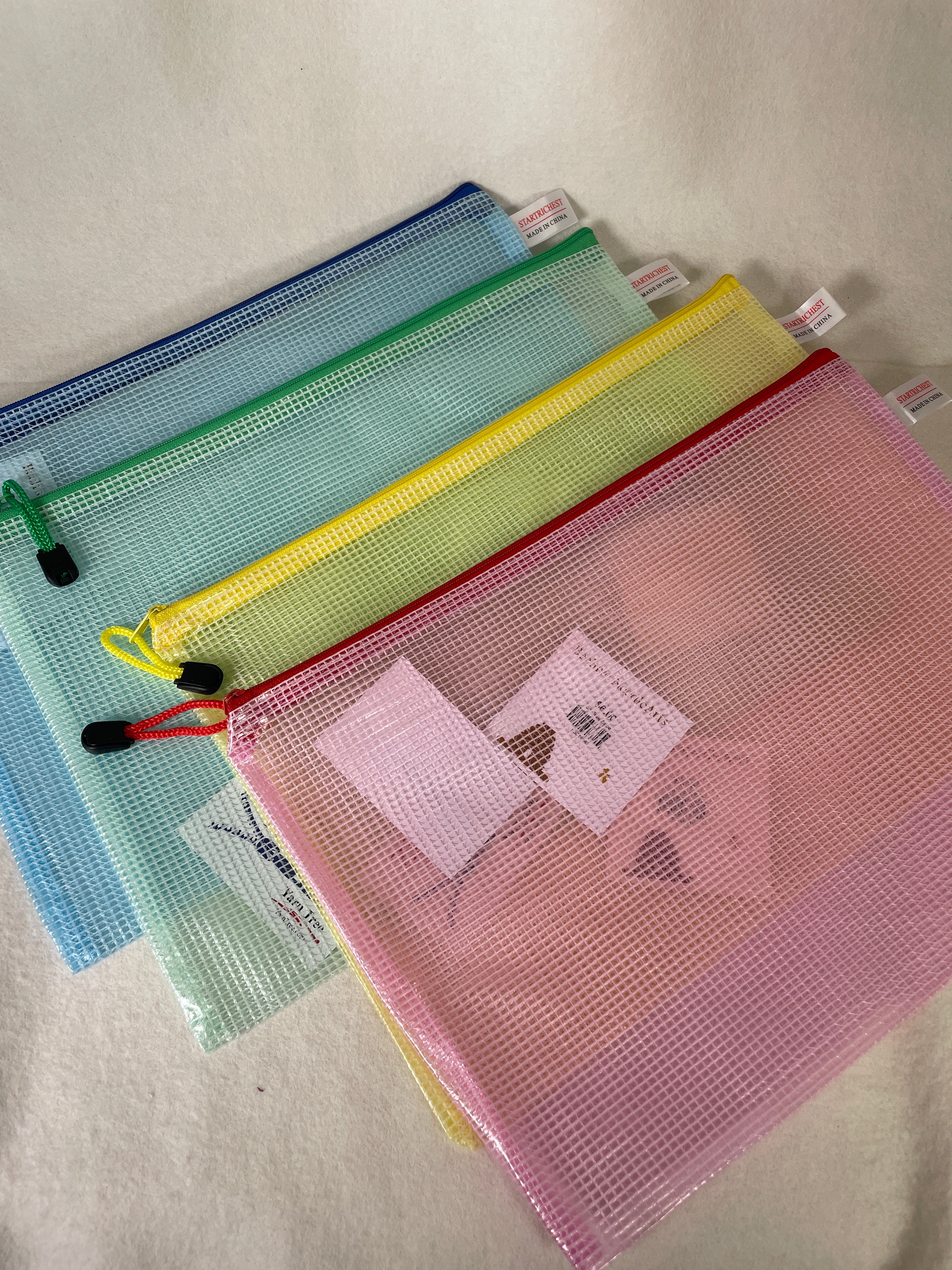 Yarn Tree Zipper Totes- 9x13 (assorted colors) – Beehive Needle Arts