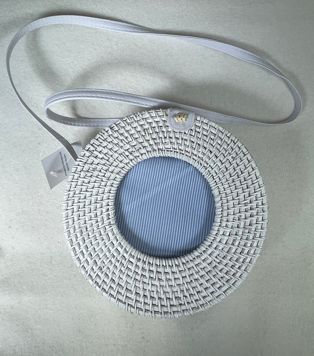 * Penny Linn Designs 4x4 Round Wicker Bag- White