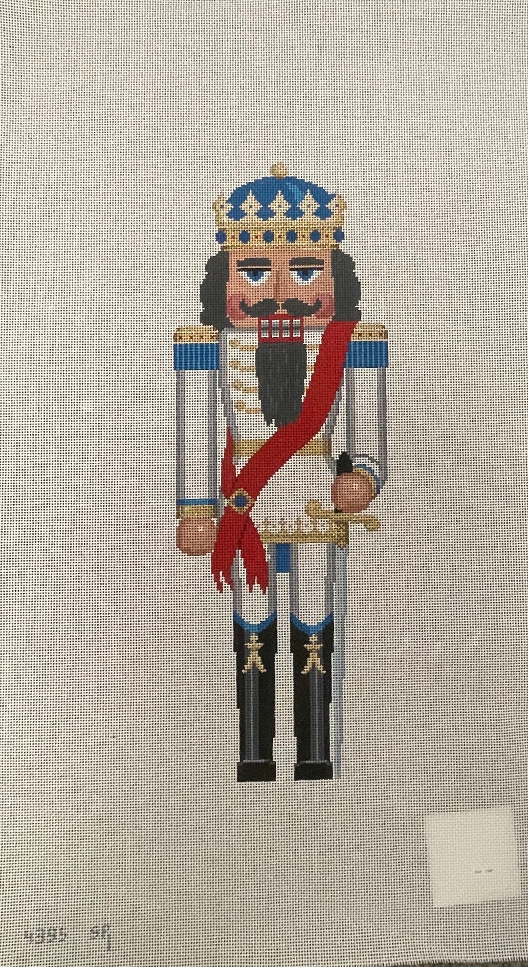 * Susan Roberts 4395 White King Nutcracker