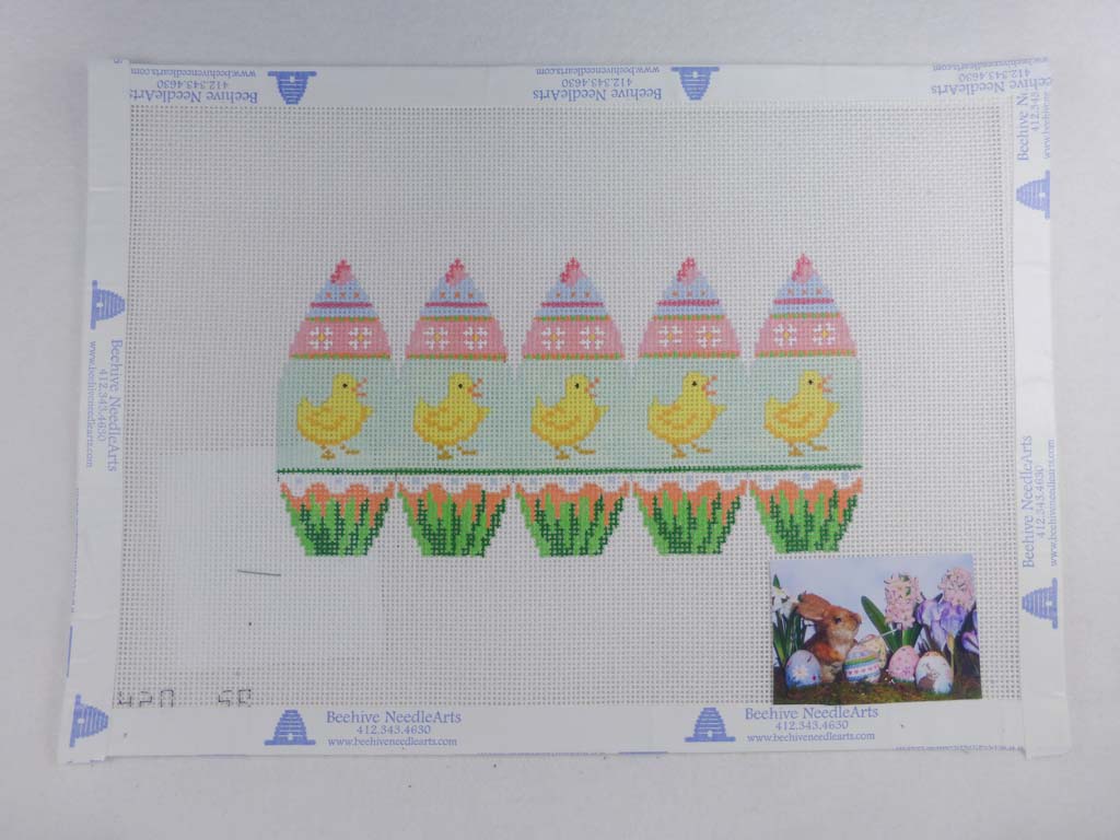 Susan Roberts Needlepoint Designs 0420 Banded Chicks