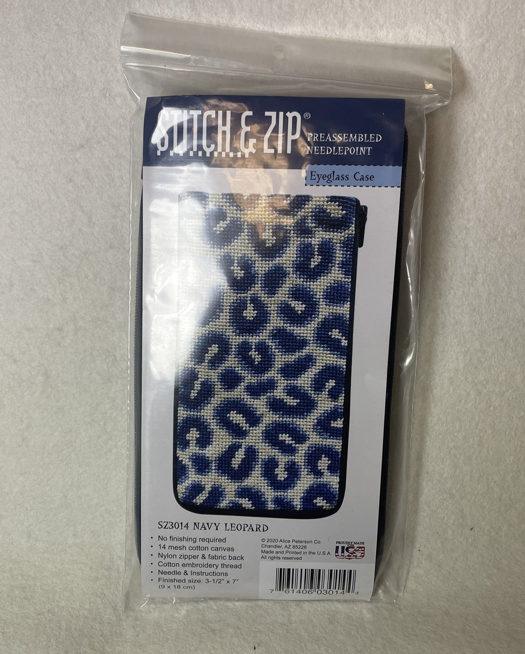 Alice Peterson Company SZ3014 Navy Leopard Eyeglass Case