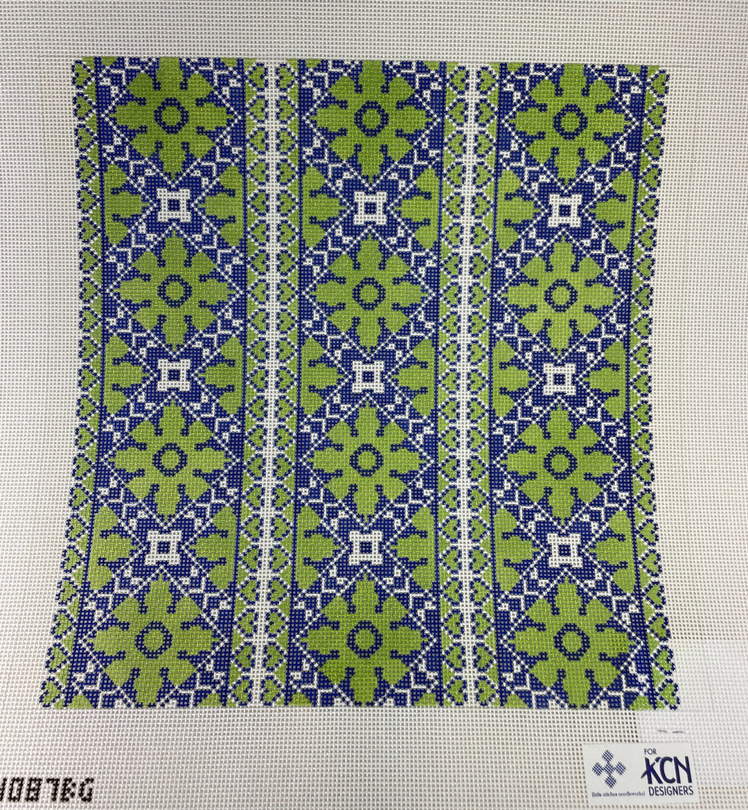 * KCN Designers KCD4087BG Hearts Medallion Pillow